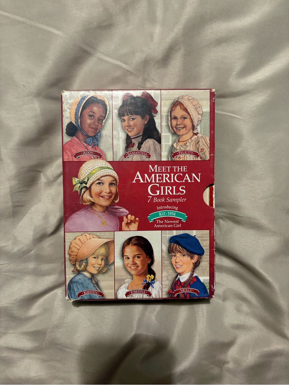 American Girl 7-Book Sampler Box Set - Red